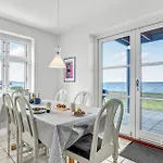 2 Bedroom Beautiful In Feriehus Tranekær